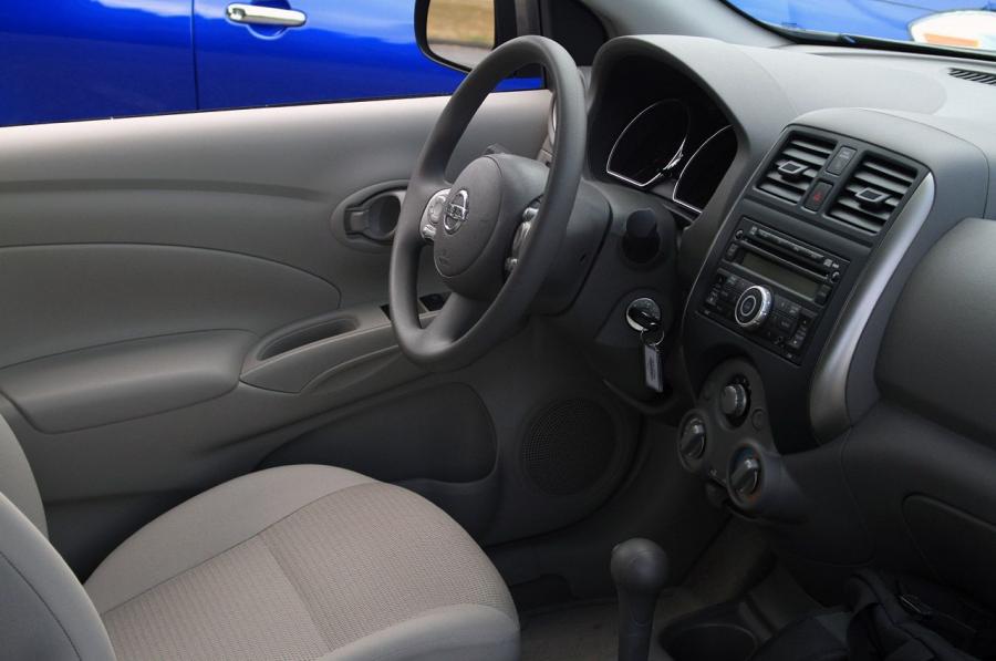  Nissan Versa 2012 года  (фото 59 из 111)